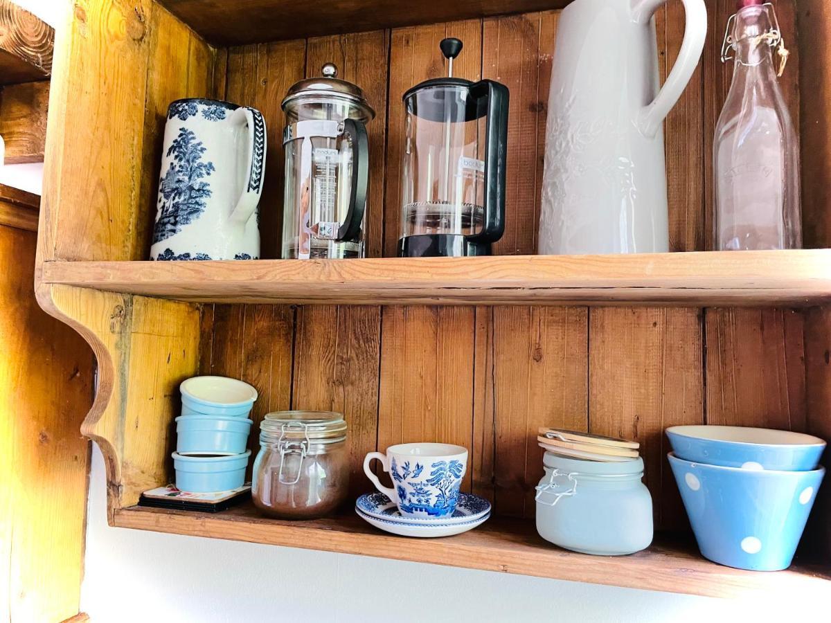 The Beehive, Ground Floor Apartment In Norfolk, No Shared Amenities 다우넘 마켓 외부 사진